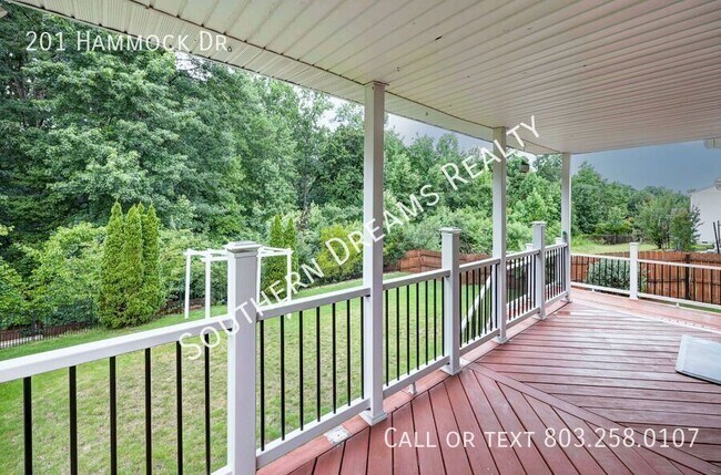Building Photo - 201 Hammock Dr