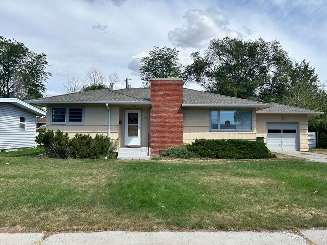 Primary Photo - Adorable midtown home!