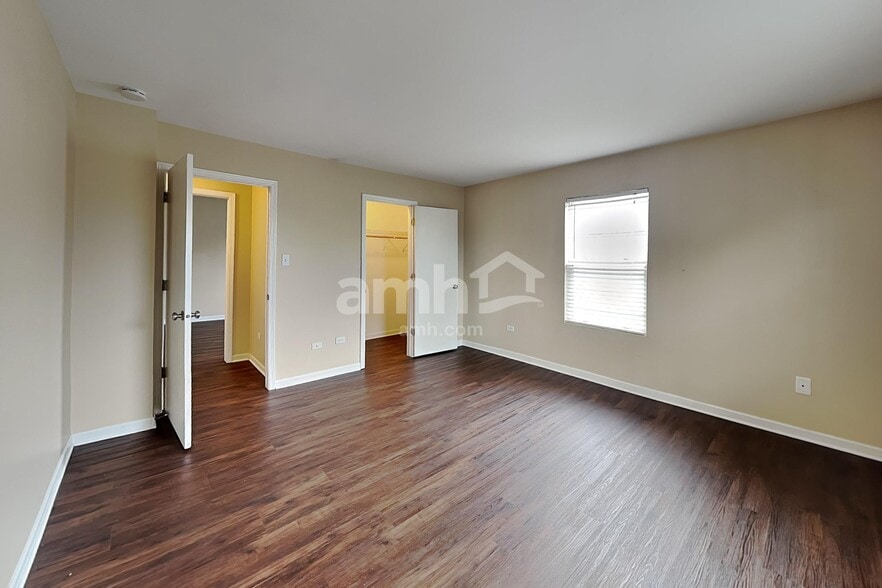 Building Photo - 5301 Sunmeadow Dr
