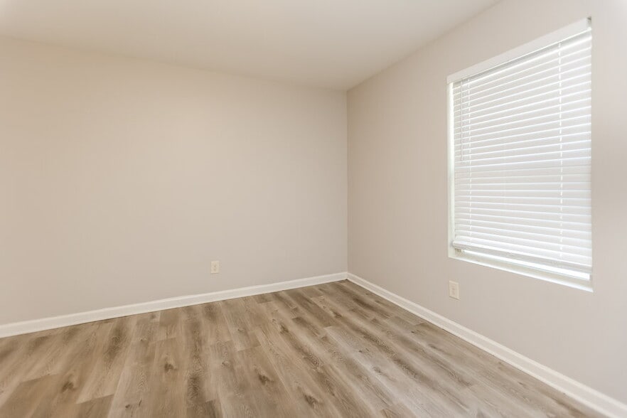 Building Photo - 137 Bethany Manor Dr