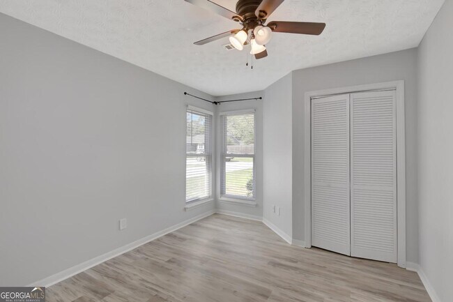 Building Photo - 506 Iris Glen