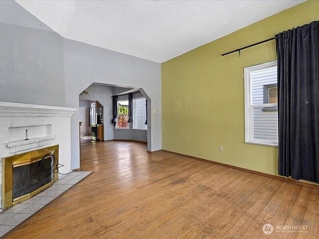 Building Photo - 125 23rd Ave