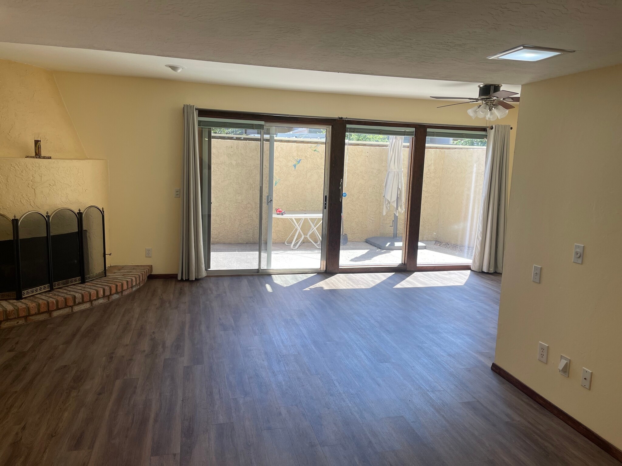 Building Photo - 6533 N 7th Ave