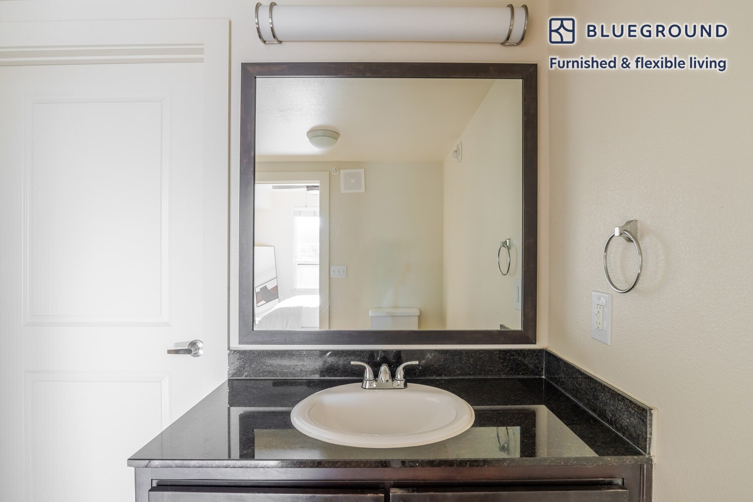 Building Photo - 3100 Esperanza Crossing