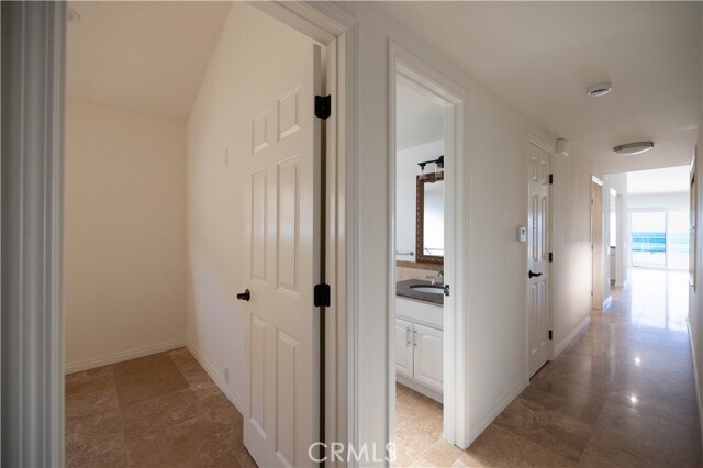 Building Photo - 3012 W Oceanfront