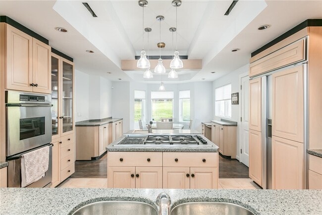 Building Photo - 6776 Ann Lee Dr