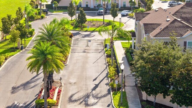 Building Photo - 8945 Shine Dr