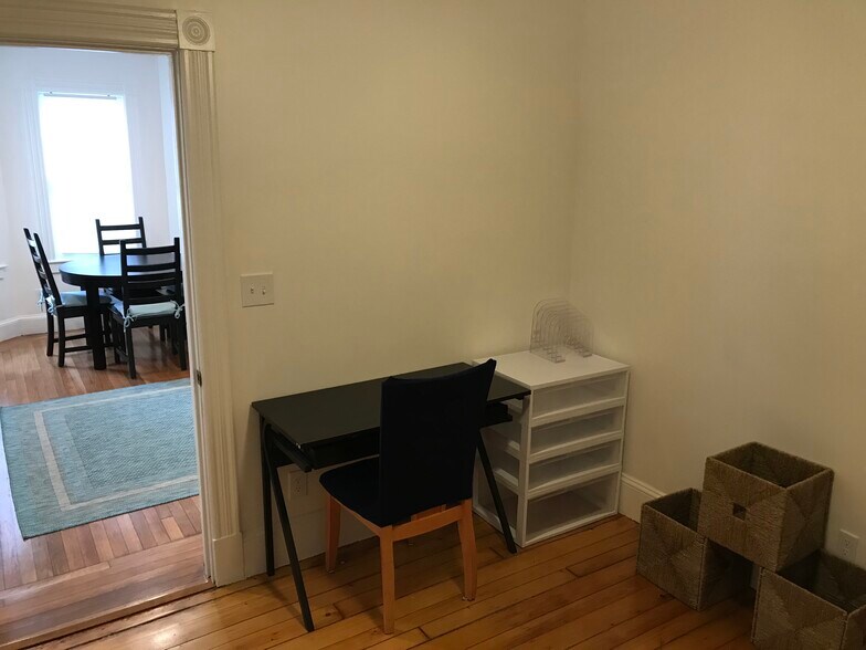 Mid Bed - 9 Tyler St