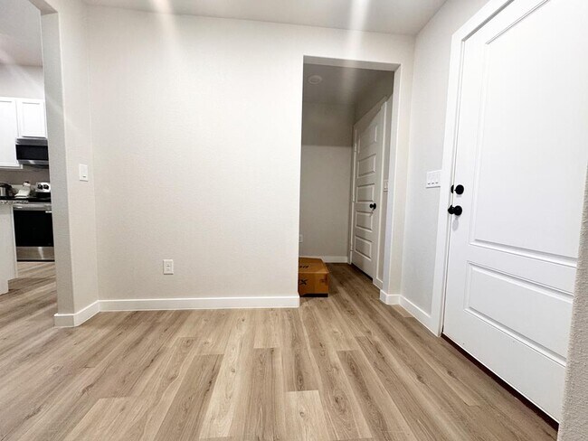 Building Photo - 309 Panhandle Dr