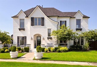 Building Photo - 3897 Washburne Dr