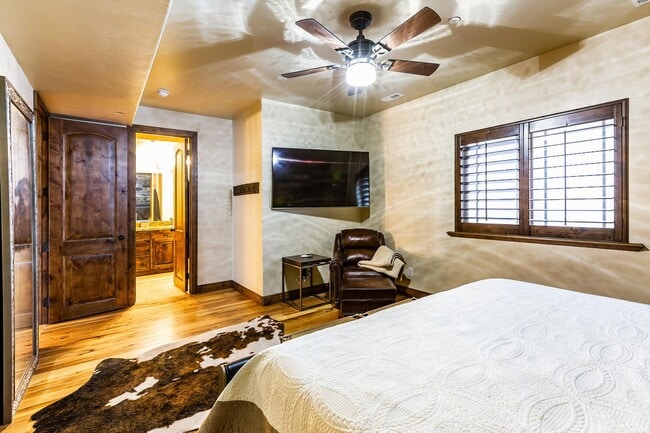 Building Photo - Furnished Townhome in Jeremy Ranch