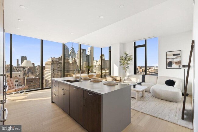 Building Photo - 210 S 12th St