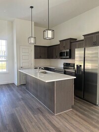 Building Photo - 16177-16177 Fontana St