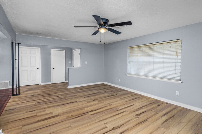 Building Photo - 412 NW 69th St