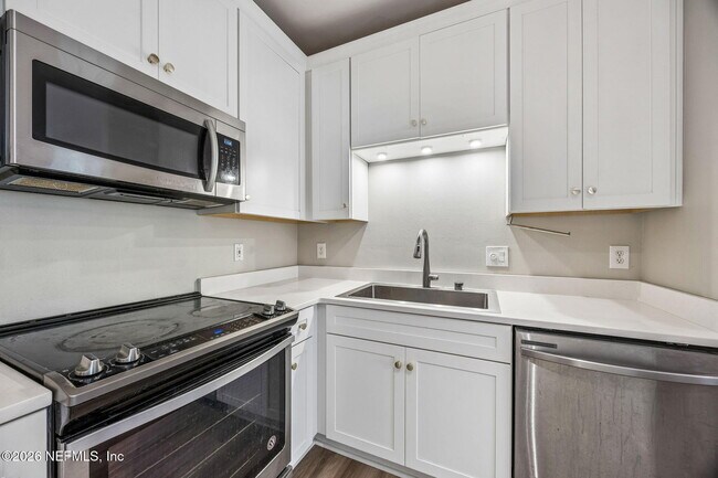 Building Photo - 170 Veracruz Dr
