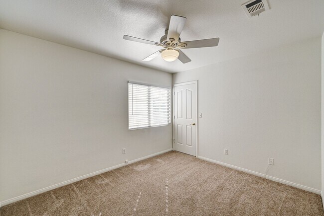 Building Photo - Tri-Level Home with Pool & Spa in Henderson, 89074