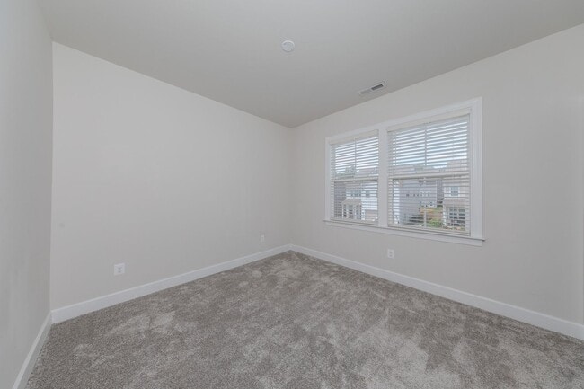 Building Photo - 9141 Daydreamer Ct