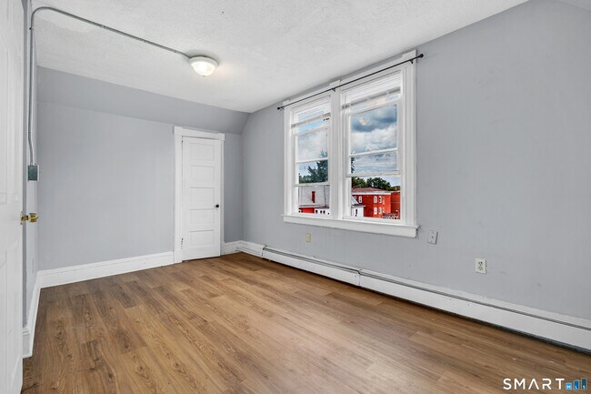 Building Photo - 141 Homestead Ave