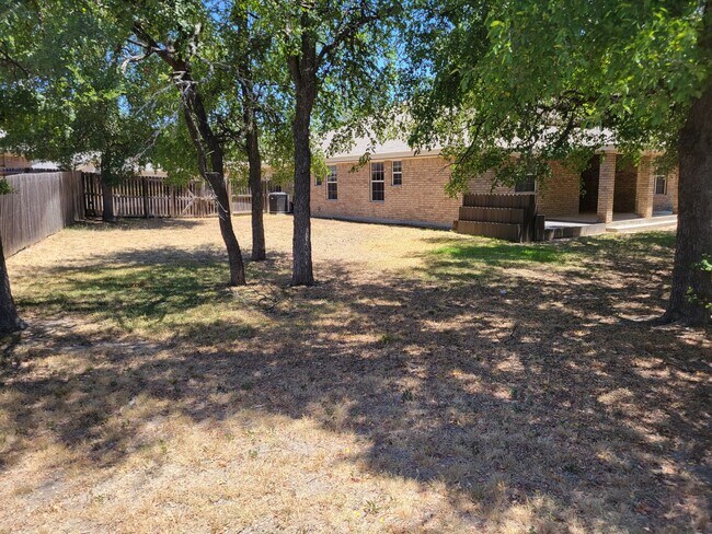 Building Photo - Huge 1/2 acre lot on cul de sac!  White Rock Estates!