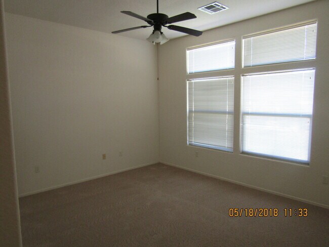 Building Photo - Beautiful 2 Bedroom/2 Bathroom Del Prado Condominium