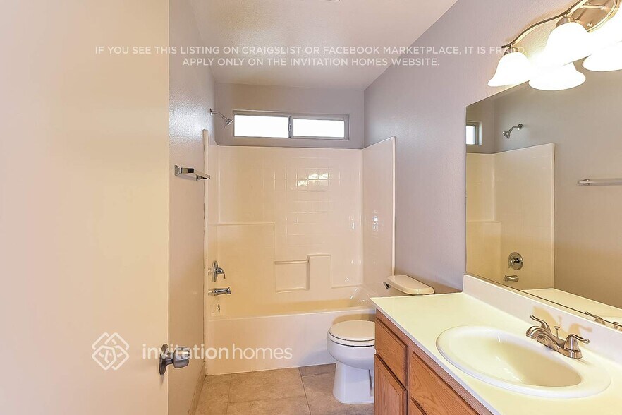 Building Photo - 3401 Vista Springs Way