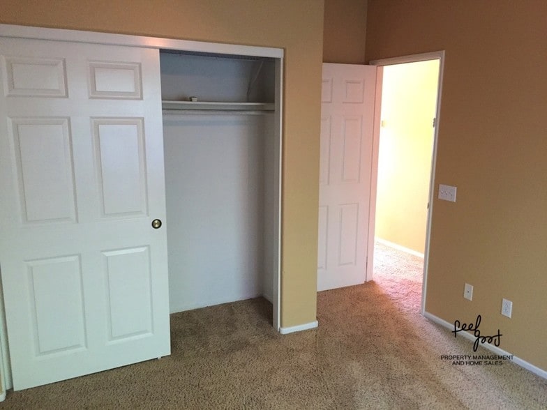 Building Photo - 305 Diamante Way