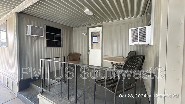 Building Photo - 1948 Merced Dr