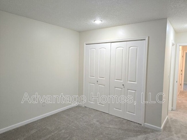 Building Photo - 8206 Woodson Dr