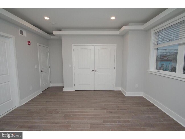 Building Photo - 2564 Frankford Ave