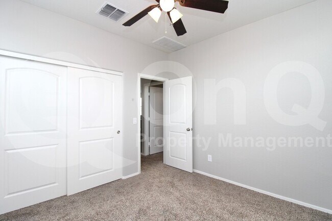 Building Photo - 36386 W Mallorca Ave