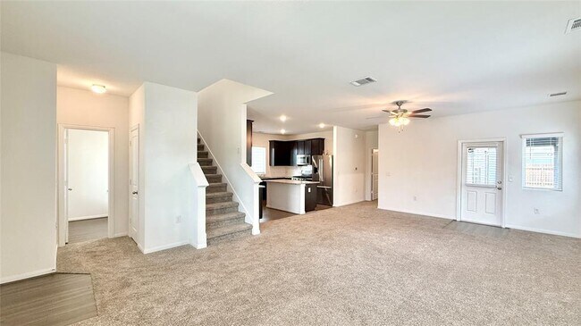 Building Photo - 156 Zion Dr