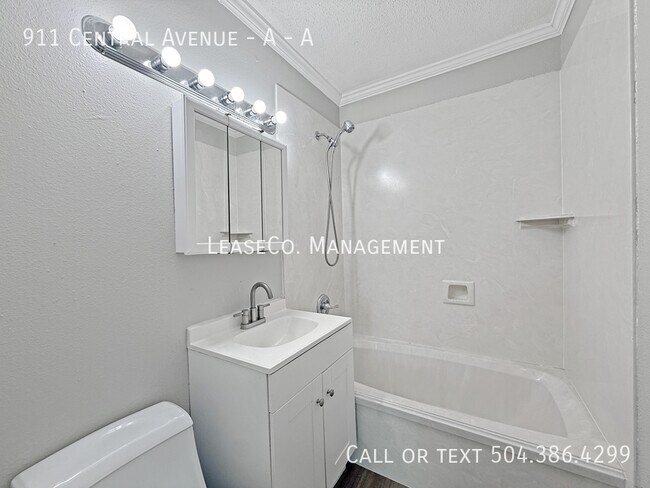 Building Photo - 911 Central Ave