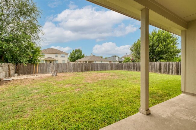 Building Photo - 211 Hanstrom Dr