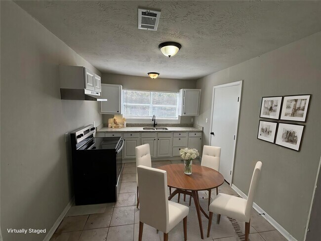 Building Photo - 4414 Botany Ln