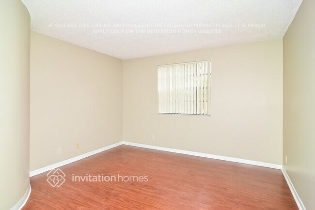 Building Photo - 5215 NW 51st Ct