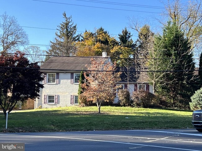 Building Photo - 200 Grandview Rd