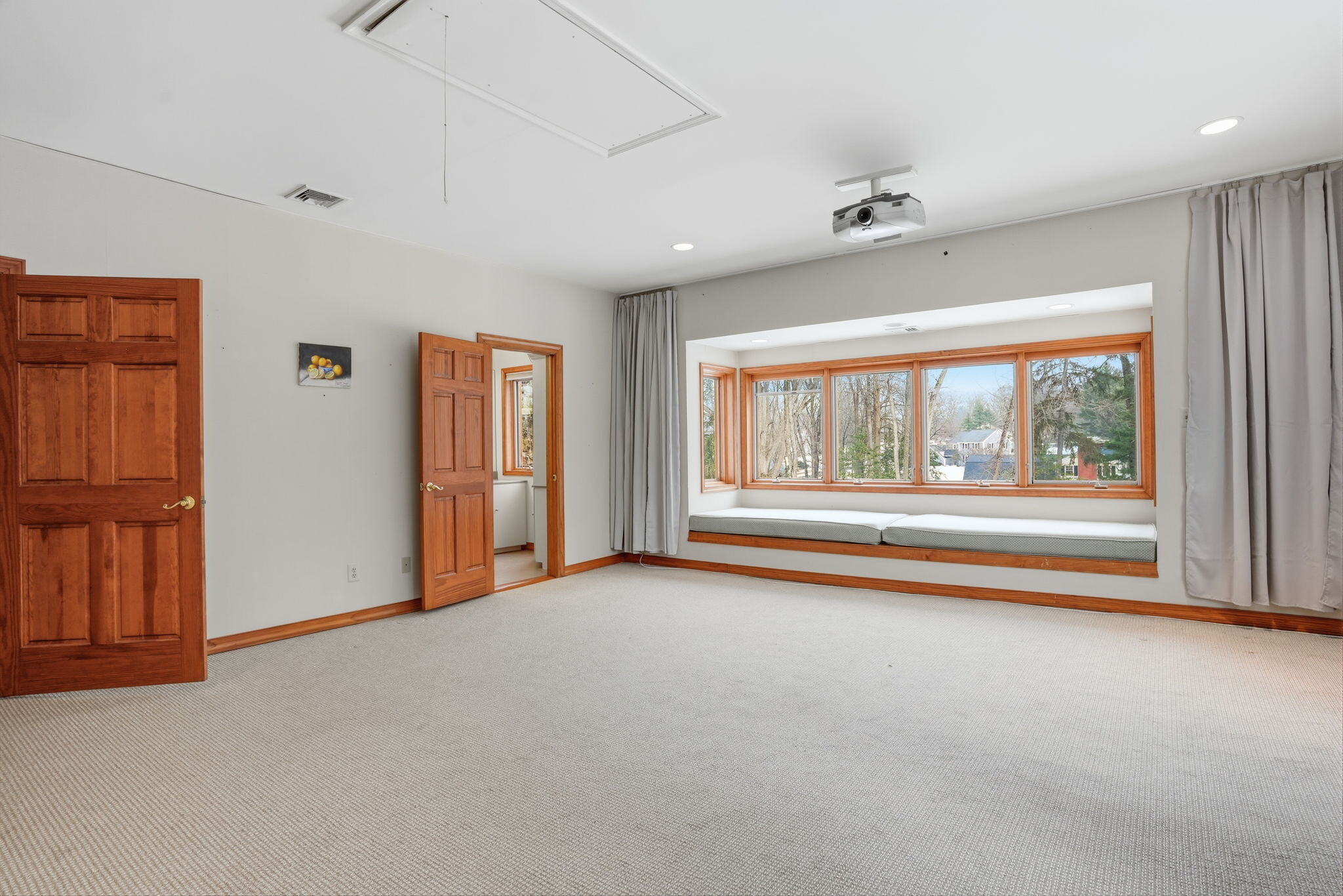 Building Photo - 244 Mathers Rd