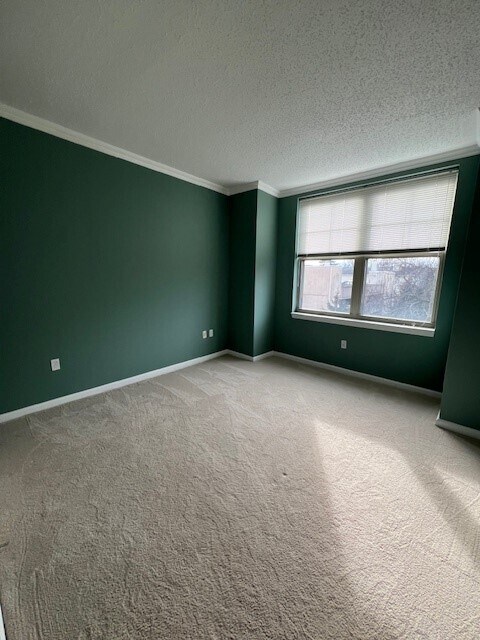 bedroom - 300 Mamaroneck Ave