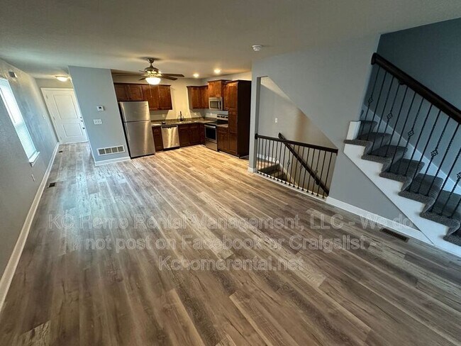 Building Photo - 10536 Kane Dr