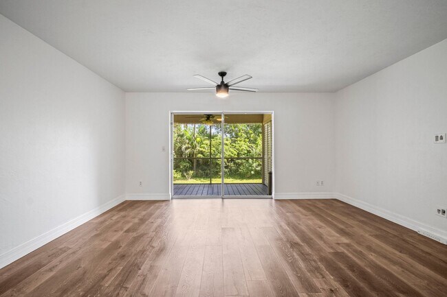 Building Photo - Beautifully updated 2-bedroom, 1.5-bathroo...