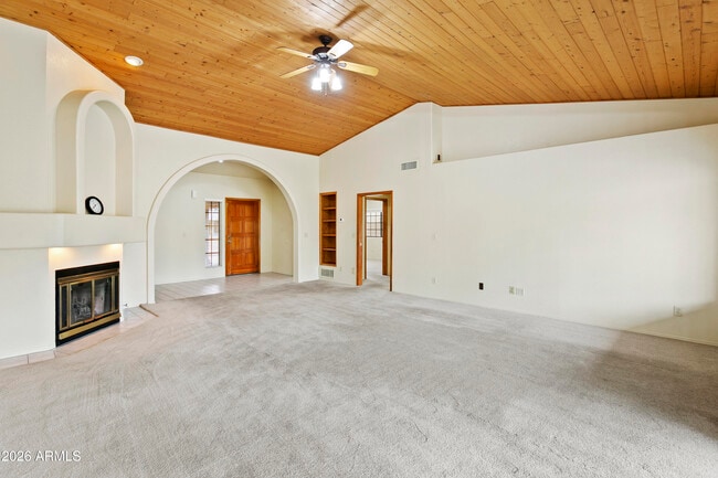 Building Photo - 1226 E Northshore Dr