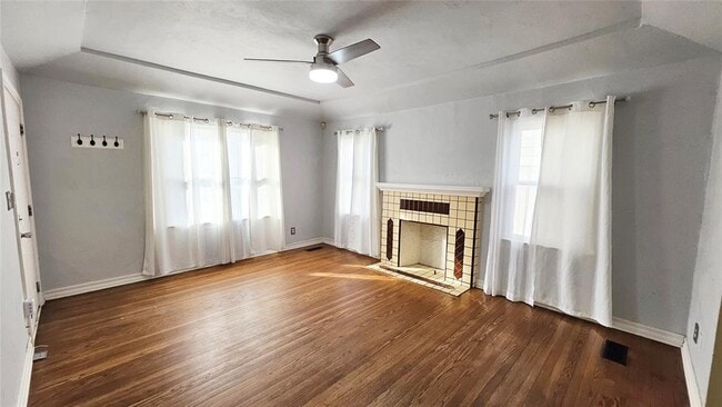 Building Photo - 2305 NW 25th St