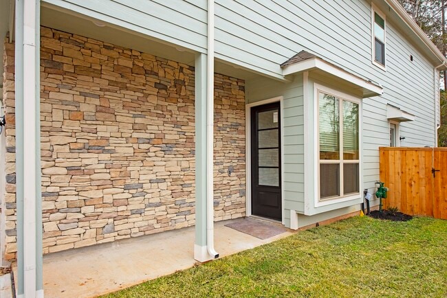 Building Photo - 585 Dry Fork Ln