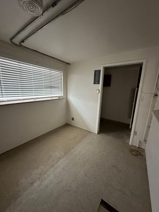 Building Photo - 13048 N Highland Cir
