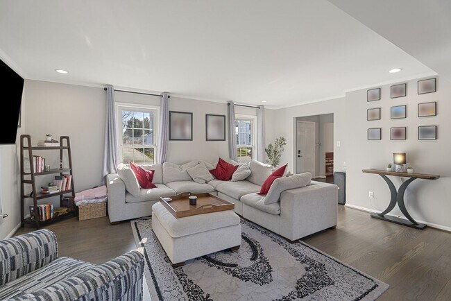 Building Photo - 3100 Franklin St