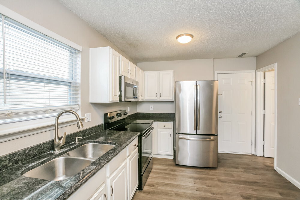 Building Photo - 2014 Dutch Elm Dr