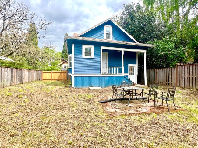 Building Photo - Reed Neighborhood Beautifully Renovated 3-...