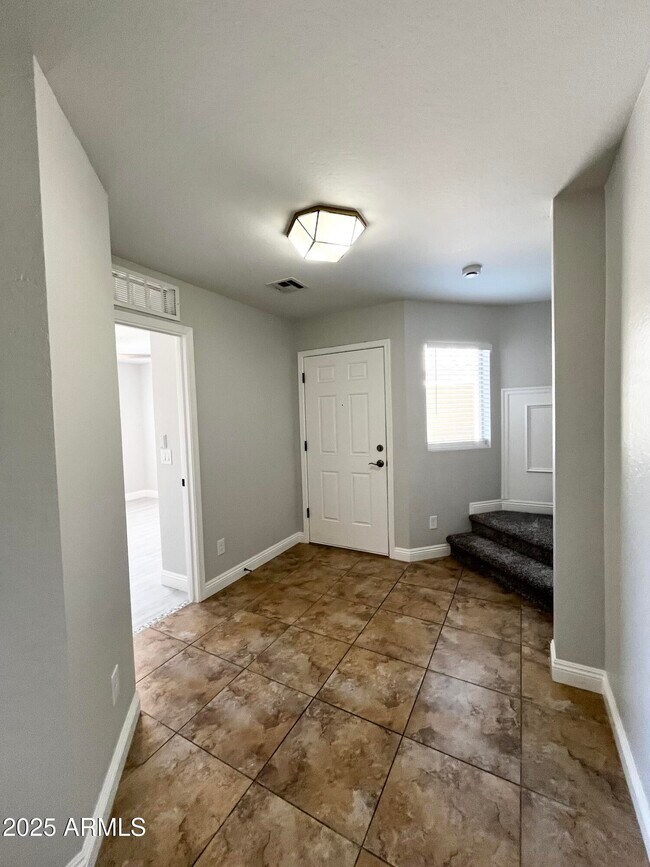 Building Photo - 37061 W Bello Ln
