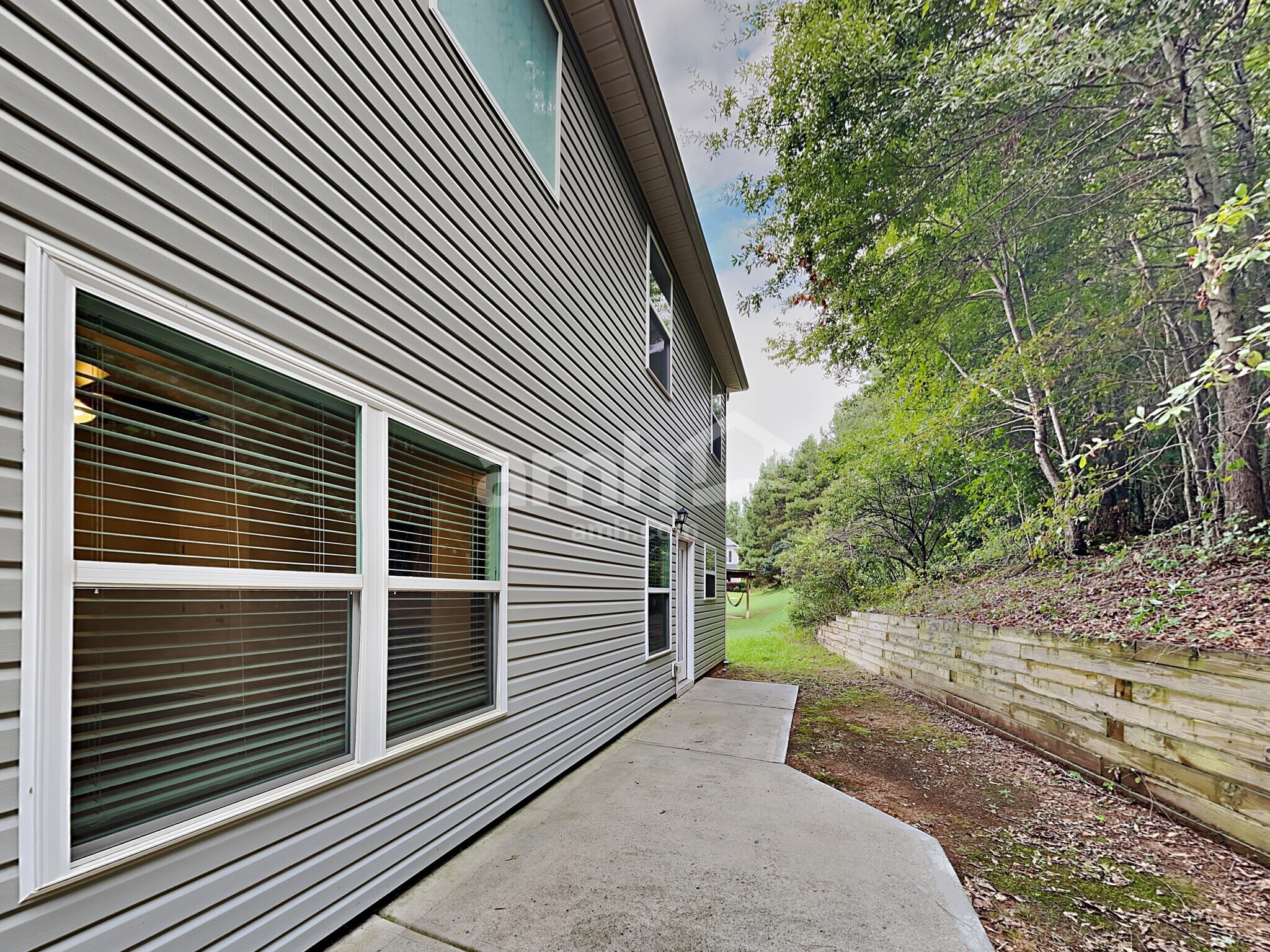 Building Photo - 1386 Key Manor Ln