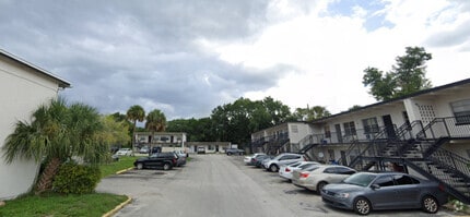Building Photo - 5261 Alhambra Dr